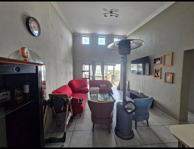 2 BEDROOM APARTMENT FOR SALE IN EVELEIGH